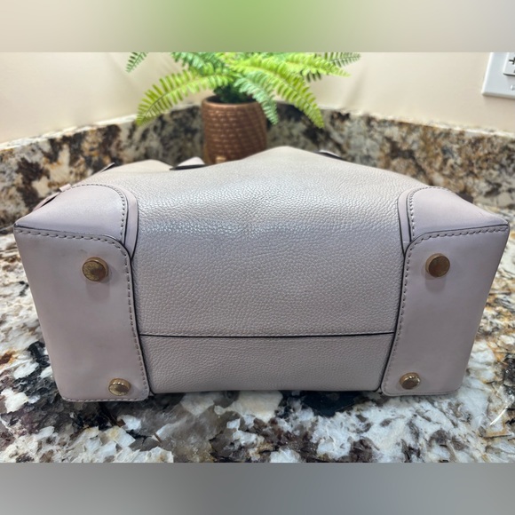 Michael Kors Light pink Tote with Gold Accents - Picture 3 of 12